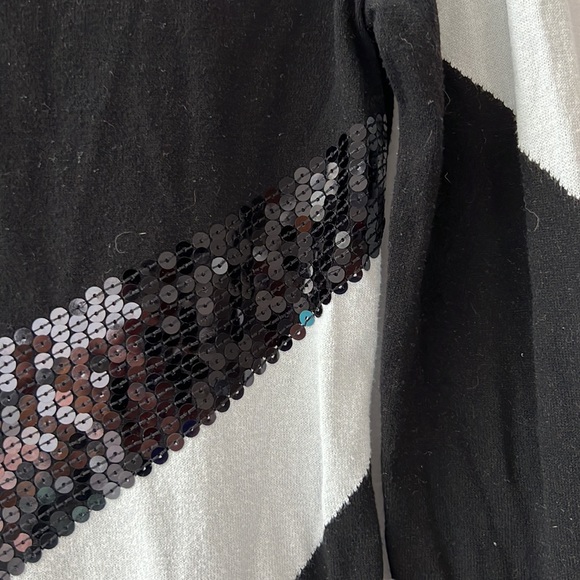 INC INTERNATIONAL CONCEPTS Long-Tunic Sweater with Sequins Size XS - Picture 7 of 7